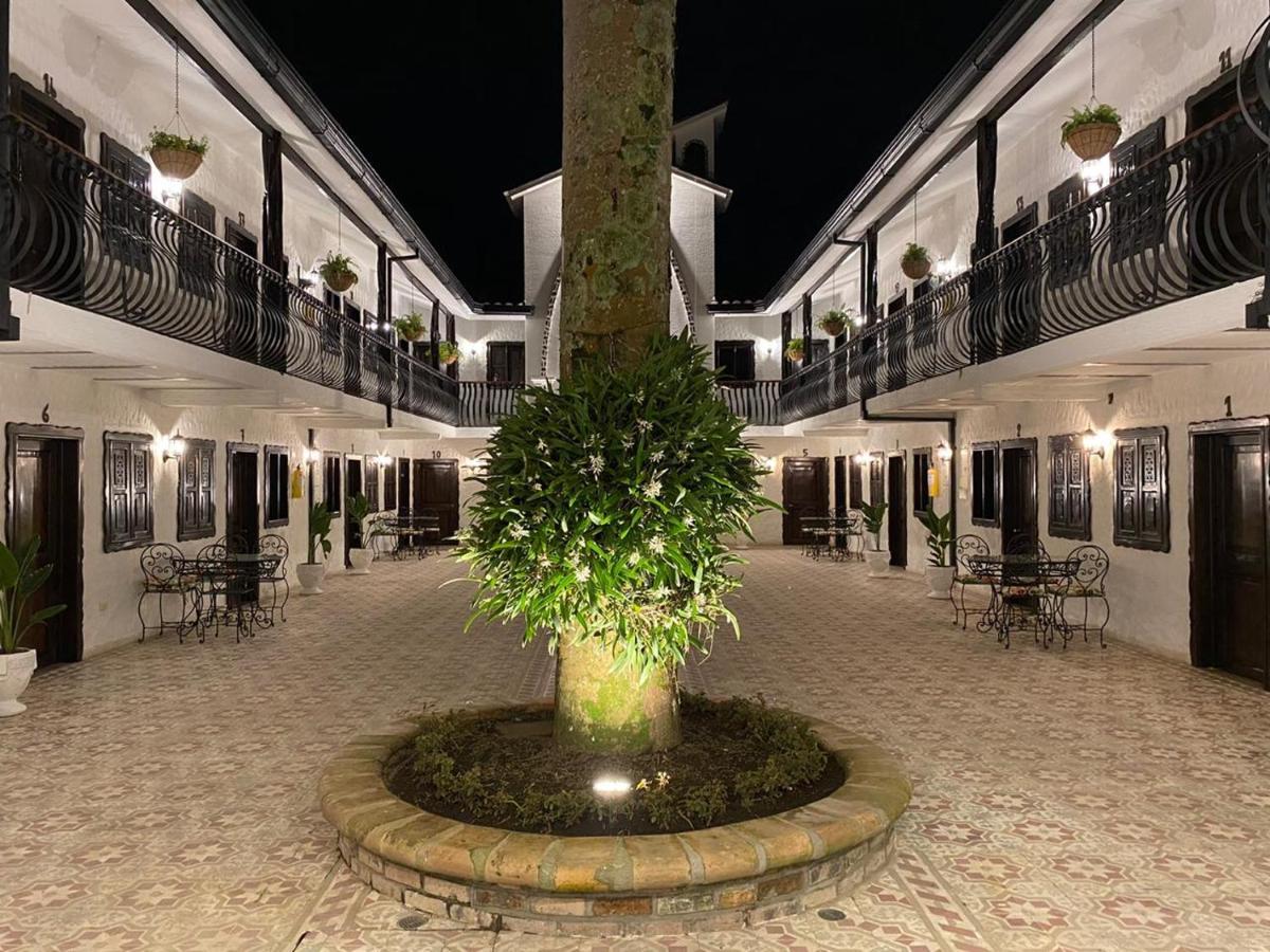 Casa Hotel Las Orquideas Circasia Bagian luar foto