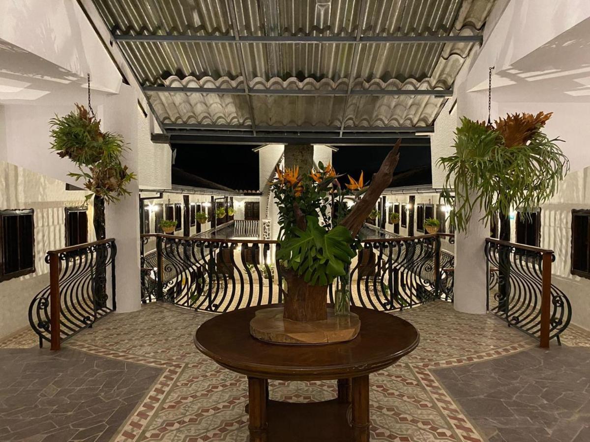 Casa Hotel Las Orquideas Circasia Bagian luar foto