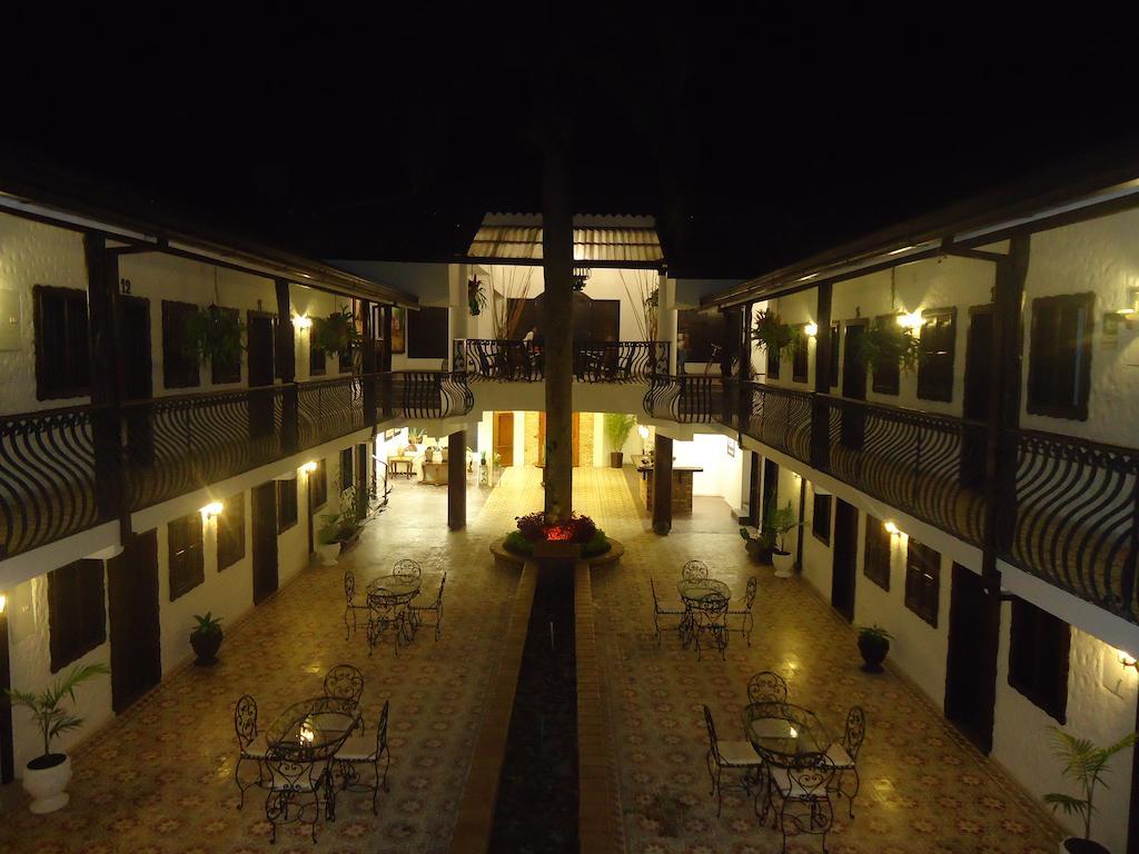 Casa Hotel Las Orquideas Circasia Bagian luar foto
